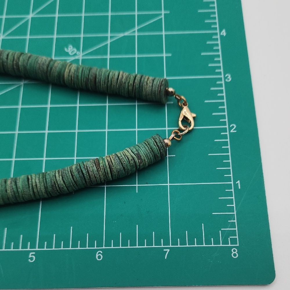 1990s Vintage Carol Dauplaise Fleur de Lis, Green, Gold Plate Statement Necklace - Picture 4 of 12